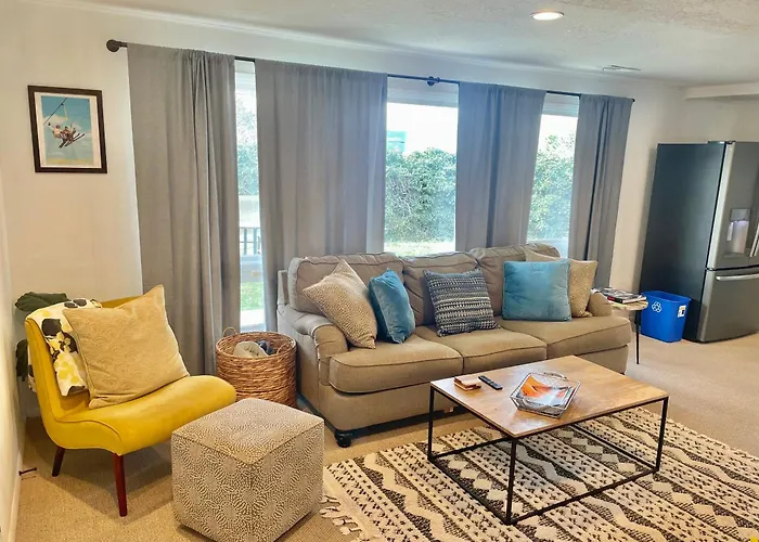 City Light Views Getaway Close To Top Ski Resorts