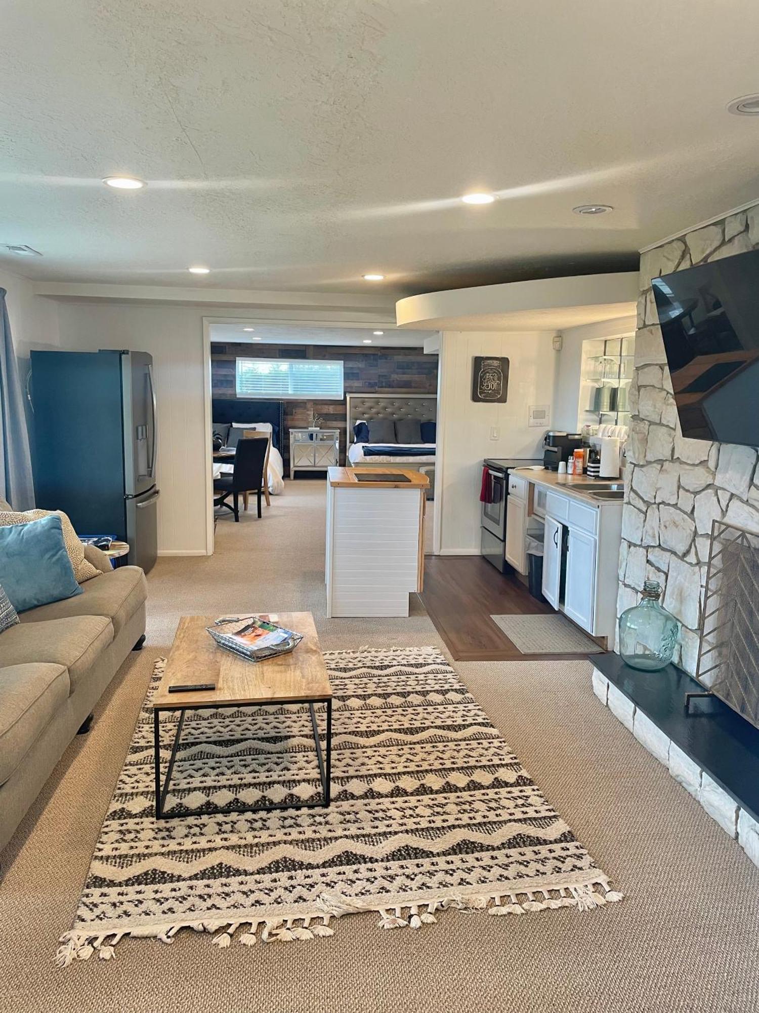 Light Views Getaway Close To * Salt Lake City