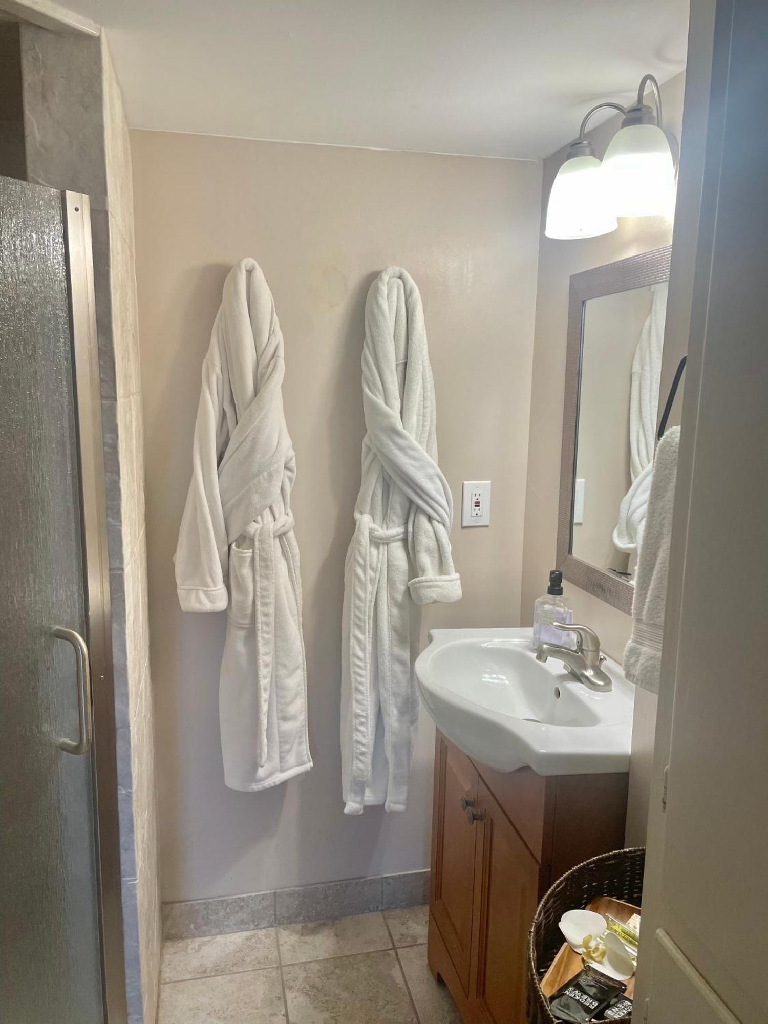 Apartment Light Views Getaway Close To Salt Lake City